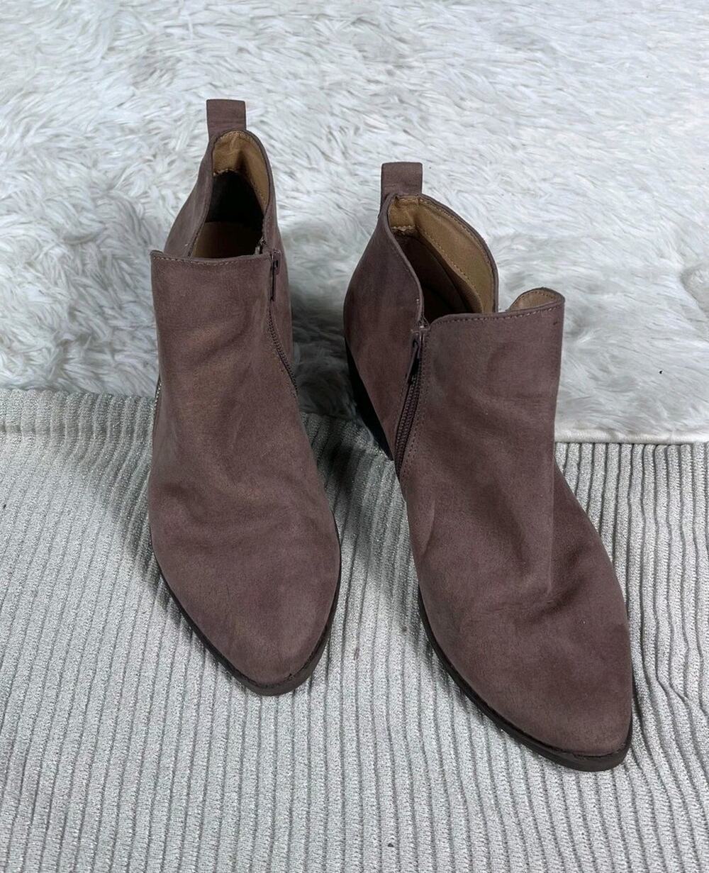 American Eagle Boots Womens Size 9.5 Taupe Faux Suede Ankle Booties Zip Pointed